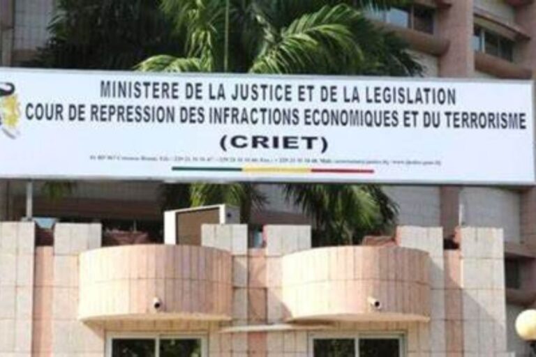 Bénin escroquerie Franc maçon Criet