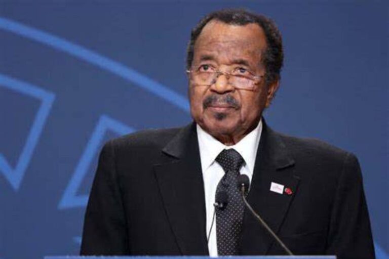 Cameroun : Paul Biya procède à un vaste remaniement à trois mois de la présidentielle