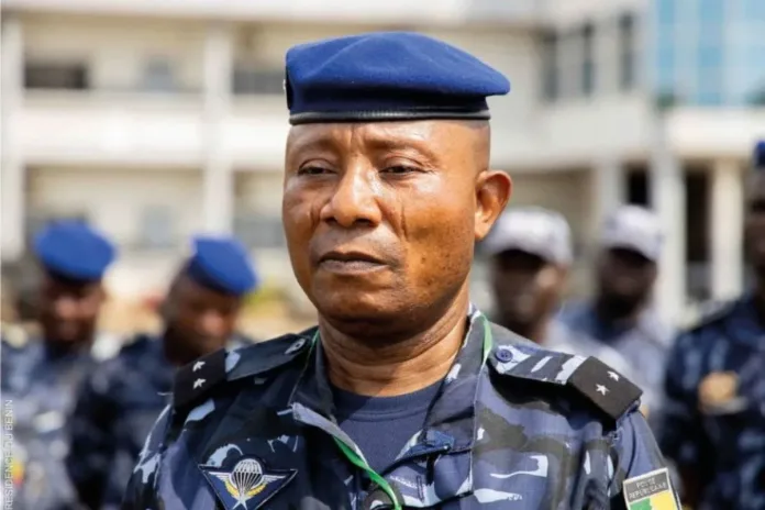 Bénin numéro vert fouilles illégales téléphones portables Police républicaine
