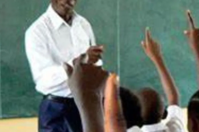 Côte d'Ivoire faux diplômes fonction publique enseignant