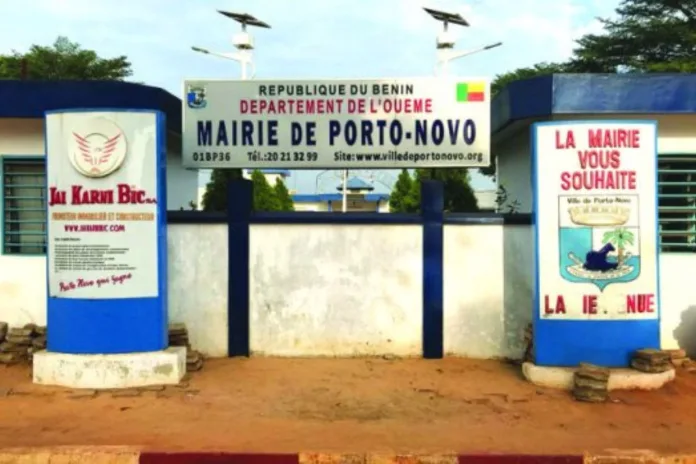 Porto-Novo, domaine public, ultimatum