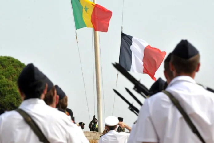 Retrait militaire Bases françaises Sénégal