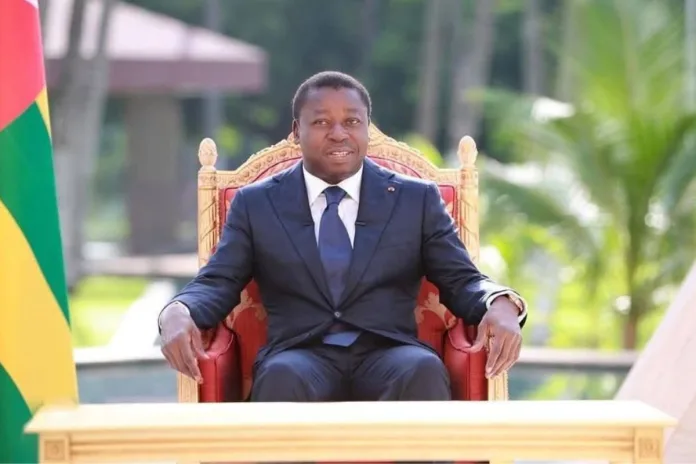 Faure Gnassingbé, Jean-Lucien Savi de Tovè, politique togolaise, pouvoir au Togo