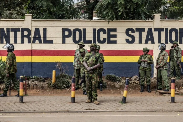 Kenya blogueur Albert Ojwang commissariat