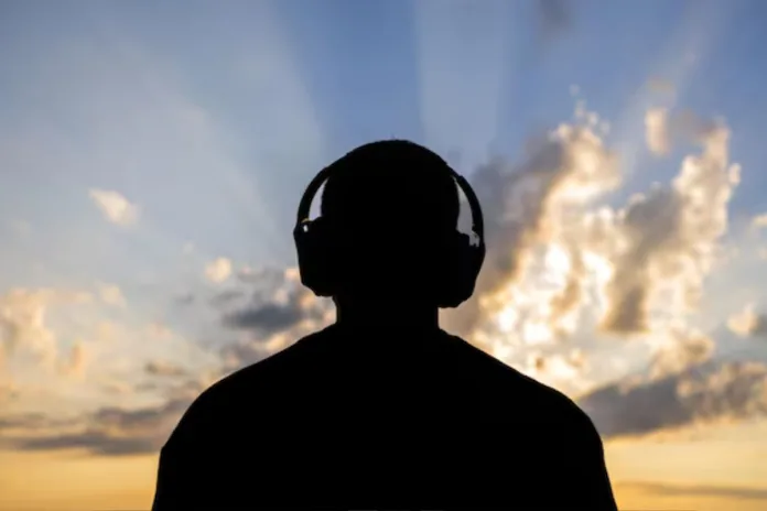 Casques, volume, isolement musique