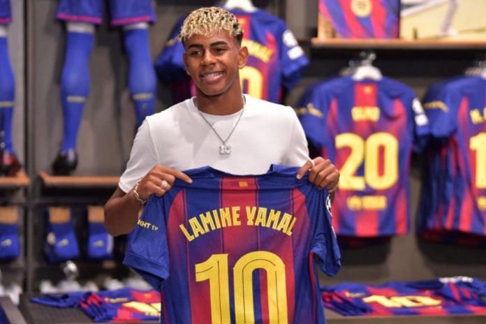 Lamine Yamal numéro 10 FC Barcelone