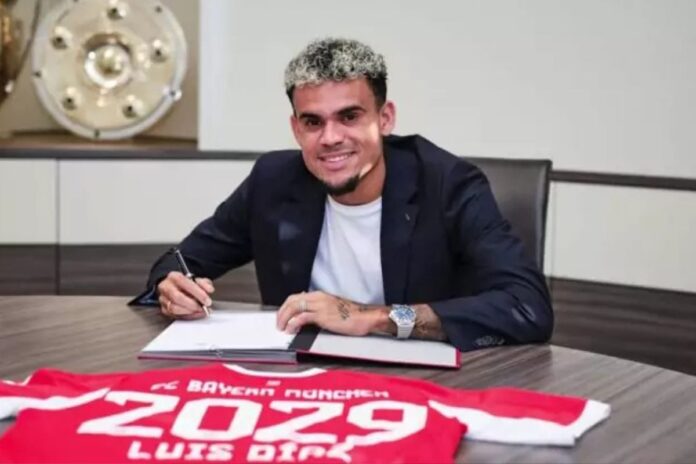 Football Luis Diaz Liverpool Bayern Munich