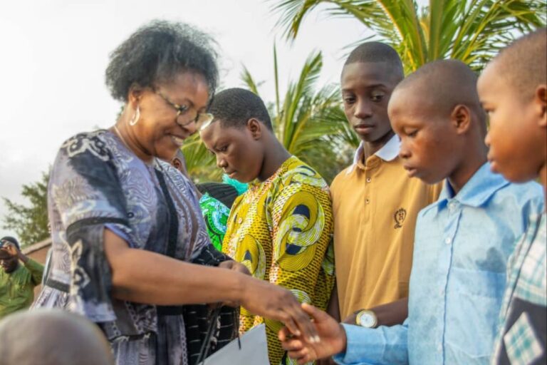 Bénin gouvernement Talon meilleurs élèves BEPC BAC