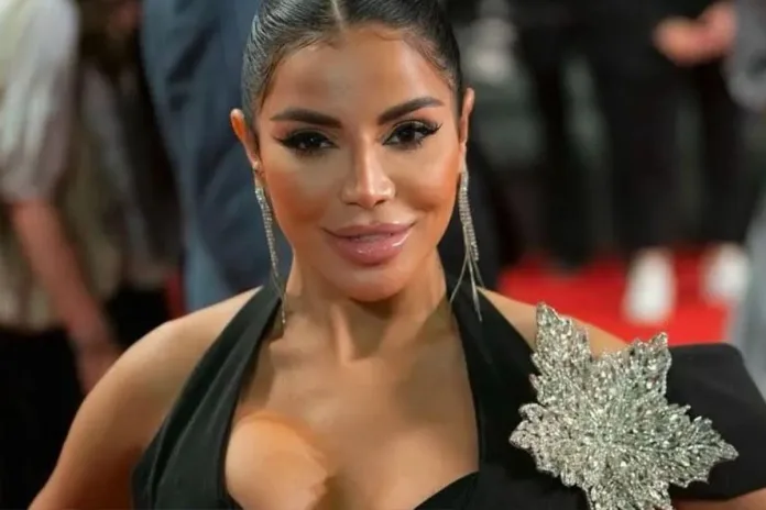 France Soraya Riffy vi0lée