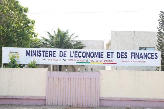 Faux documents ministère des Finances arnaque WhatsApp