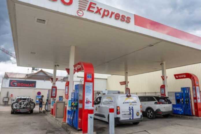 Insolite voiture volée fils propriétaire