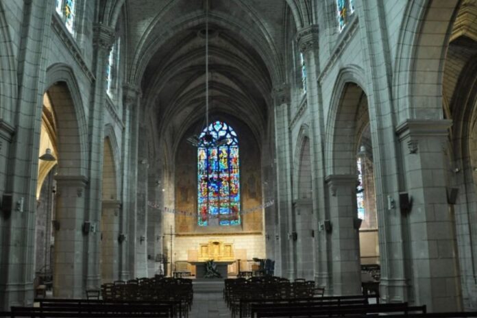 Top 7 des confessions chrétiennes les plus riches du monde en 2025