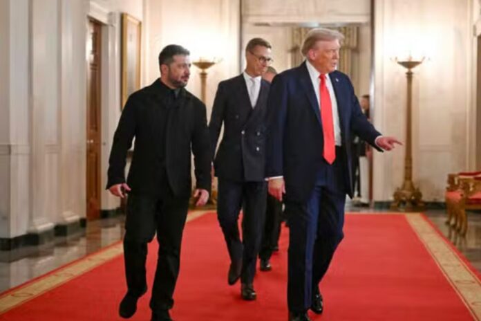 Zelensky délaisse le treillis pour le costume lors de sa rencontre avec Trump