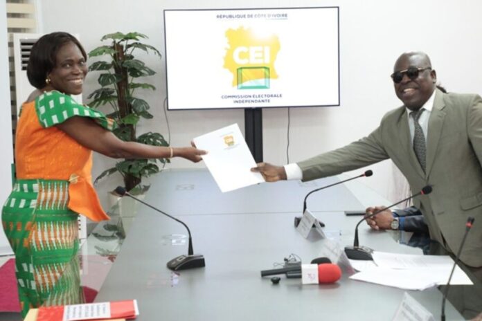 Présidentielle 2025 en Côte d’Ivoire : l’ex-Première dame se lance officiellement dans la course