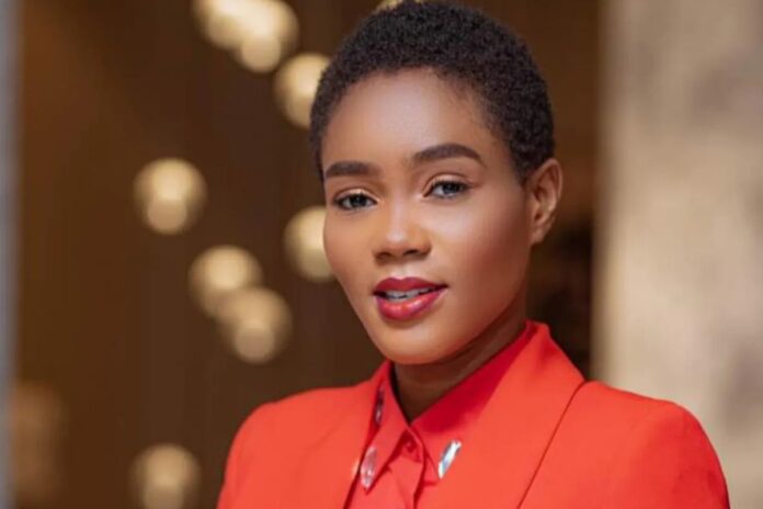 la star Almok valide le choix du ministre Wadagni la star Almok valide le choix du ministre Wadagni