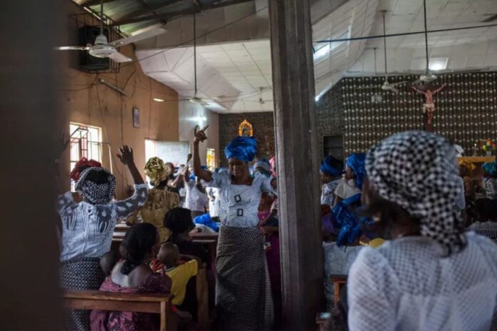 Nigeria église messes langue des signes