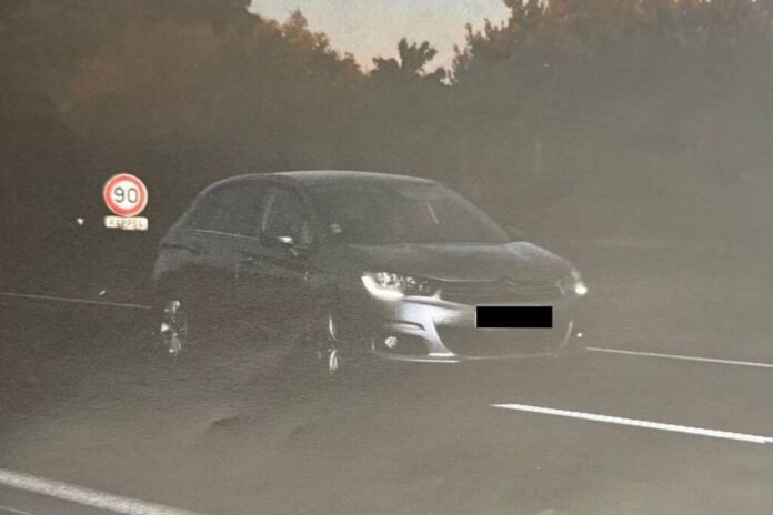 France 130 km/h femme maternité