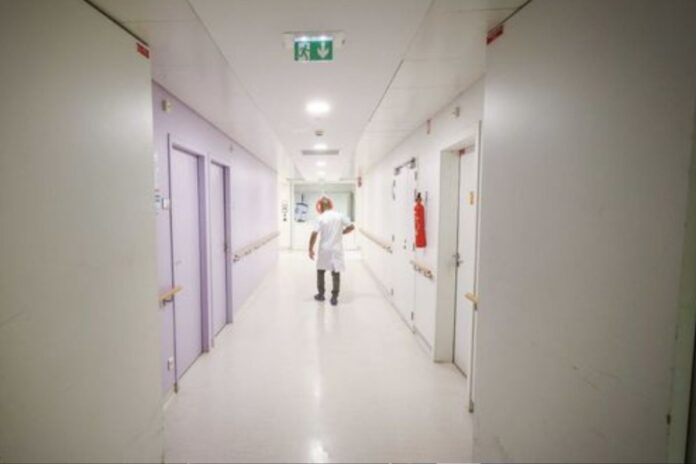 France infirmière agressions sexuelles bébés