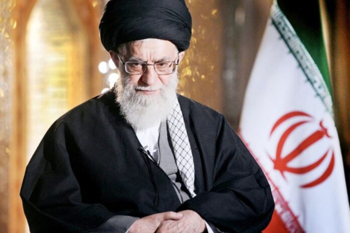Iran : l’ayatollah Ali Khamenei s’en prend à Washington