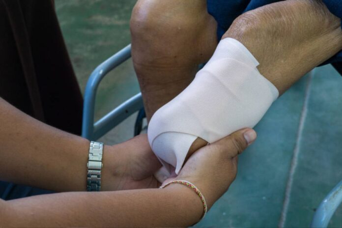 Un chirurgien écope de 2 ans de prison pour s’être volontairement amputé les jambes