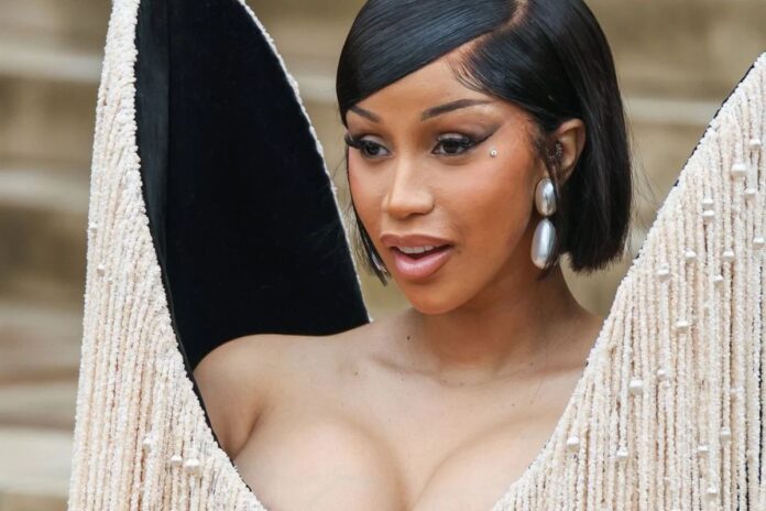 « Poursuivez-moi et vous le paierez cher » : Cardi B lance un avertissement