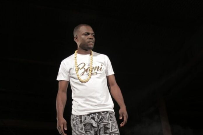 One Love : l'artiste décroche un diplôme d’entraîneur de football 