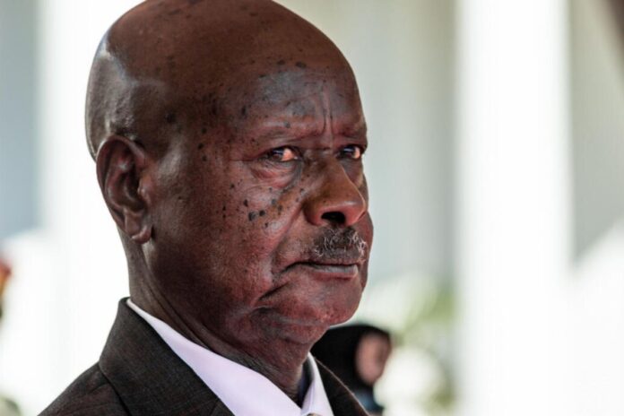 Ouganda : Museveni valide sa candidature pour la présidentielle de 2026