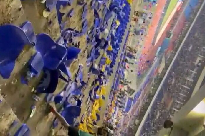 Mondial 2026 (Q) : le stade des Martyrs de Kinshasa sombre dans le chaos Mondial 2026 (Q) : le stade des Martyrs de Kinshasa sombre dans le chaos