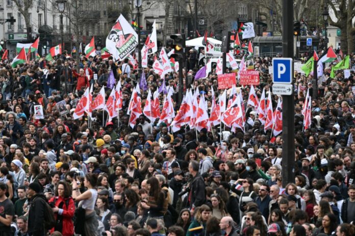 France : la pression monte sur le Premier ministre Sébastien Lecornu