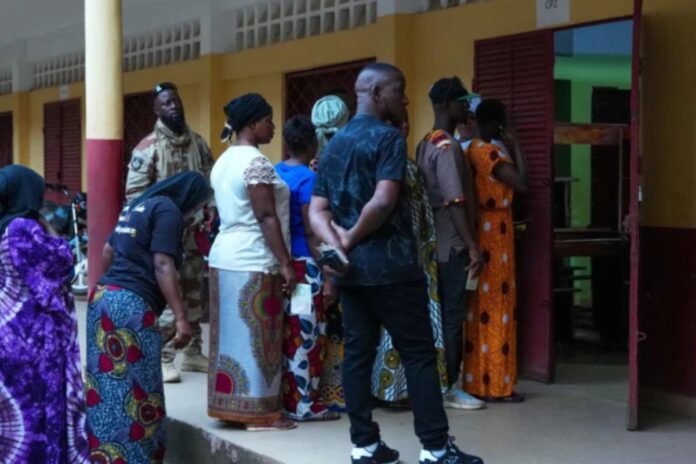 Guinée : suspense autour des résultats du référendum