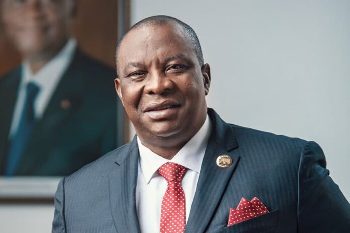 Côte d'Ivoire : le message du ministre Adjoumani à la jeunesse ivoirienne Côte d'Ivoire : le message du ministre Adjoumani à la jeunesse ivoirienne