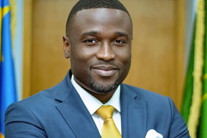 RDC : Seth Kikuni conteste la légitimité de Félix Tshisekedi