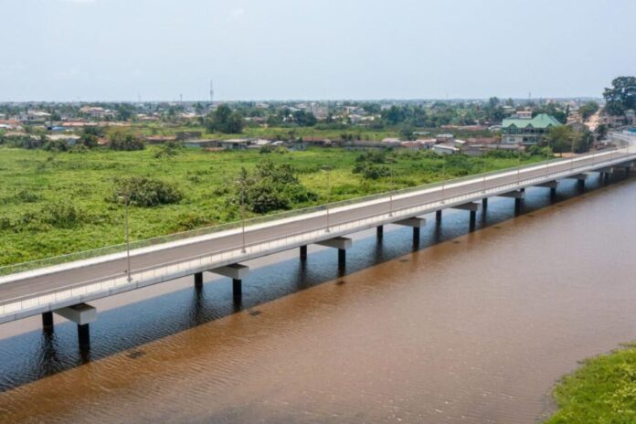 Bénin : le gouvernement relance le chantier du pont sur le fleuve Ouémé