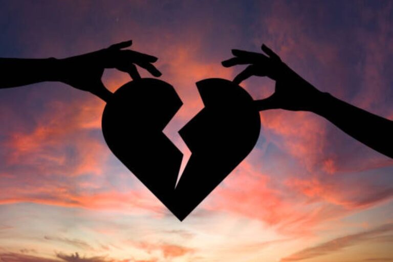 Arrivée aux États-Unis, une épouse quitte son mari pasteur et leurs 5 enfants