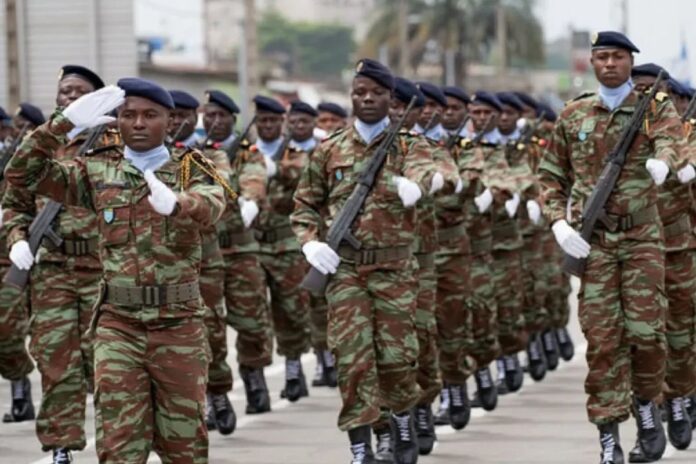 Bénin : l’État rembourse 504 anciens militaires après dix ans de bras de fer