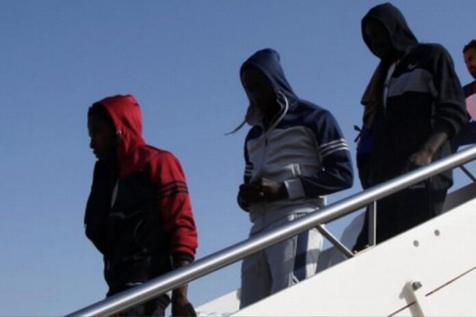 Ghana–États-Unis : la vérité derrière l’accord sur les migrants expulsés