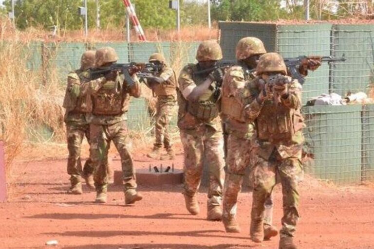 Mali : les Forces armées neutralisent des caches terroristes à Sikasso