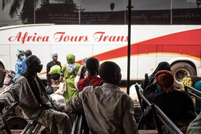 Mali : le JNIM impose le port du voile islamique aux voyageuses