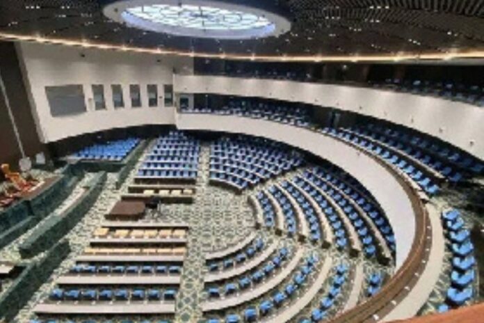 Cameroun : Paul Biya prêt à prêter serment dans le somptueux Palais de verre