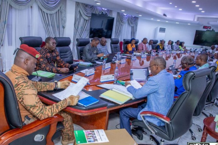 Burkina Faso : le pays adopte la Carte d’identité biométrique AES