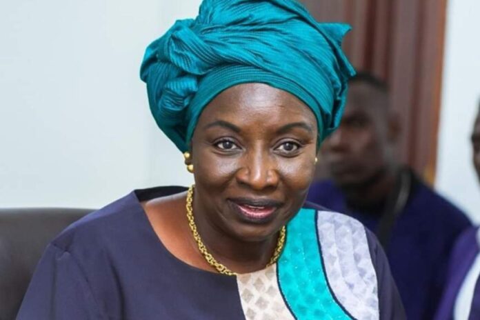 Sénégal : Aminata Touré quitte le groupe WhatsApp de la Conférence des leaders