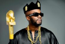 Kerozen sort du silence face à Debordo Leekunfa : « Il fallait que je réagisse » Kerozen sort du silence face à Debordo Leekunfa : « Il fallait que je réagisse »