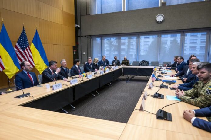 Guerre en Ukraine : Washington, Kiev et l’Europe discutent d’un plan de paix à Genève