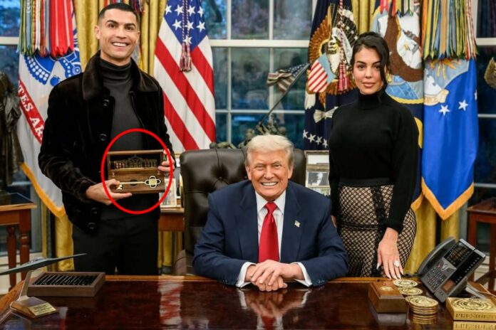 Cristiano Ronaldo reçoit un cadeau rare et inestimable de Donald Trump