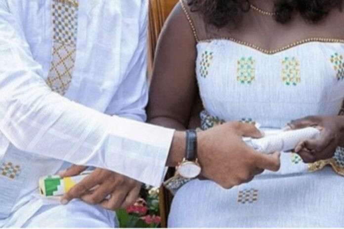 Sénégal : un commerçant poursuit son épouse pour escroquerie et fausse grossesse