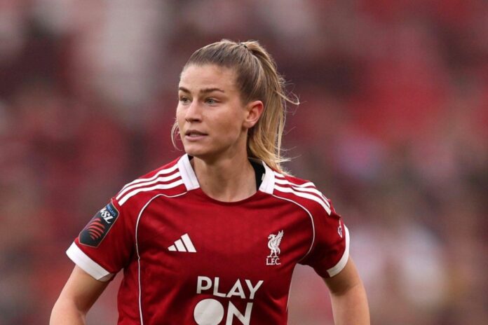 Royaume-Uni : un richissime homme d’affaires harcèle Marie Hobinger