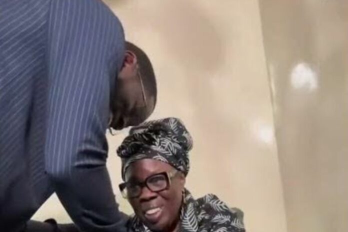 Sénégal : le président Diomaye Faye rend visite à la mère de Sonko