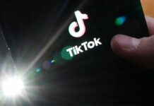 TikTok la nuit : protéger la jeunesse africaine TikTok la nuit : protéger la jeunesse africaine