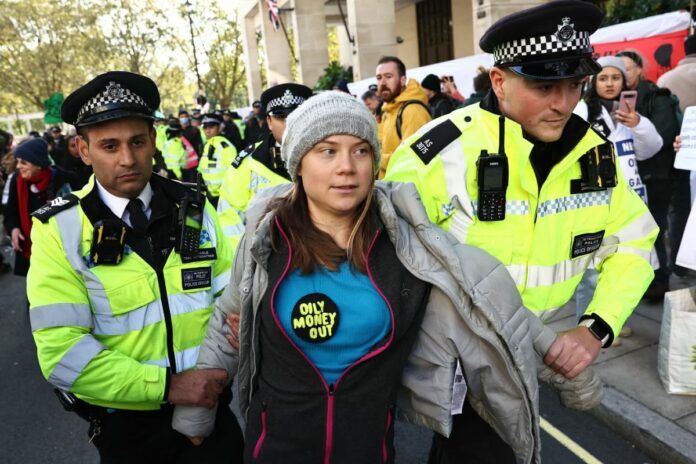 Angleterre : la militante pour le climat Greta Thunberg arrêtée à Londres