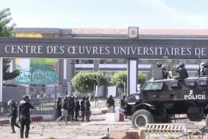 Sénégal : les étudiants de l’UCAD en colère réclament leurs bourses